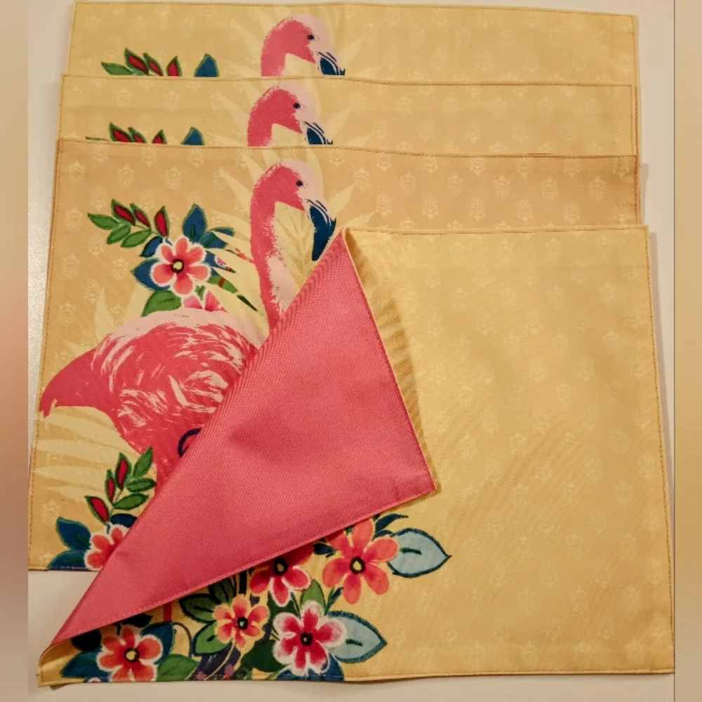 Flamingo 🦩🏝️ SET of Four (4) 🏝️🦩 Tropical Motif Placemats